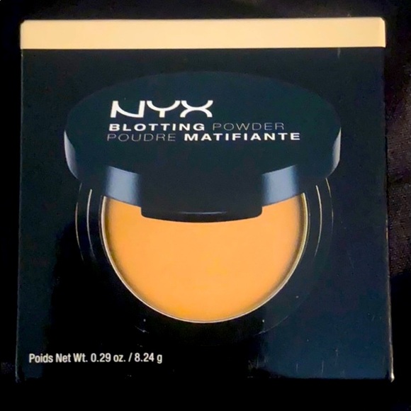 ⚜️NYX Blotting Powder•Medium Dark/Moyen Foncé - Picture 1 of 3